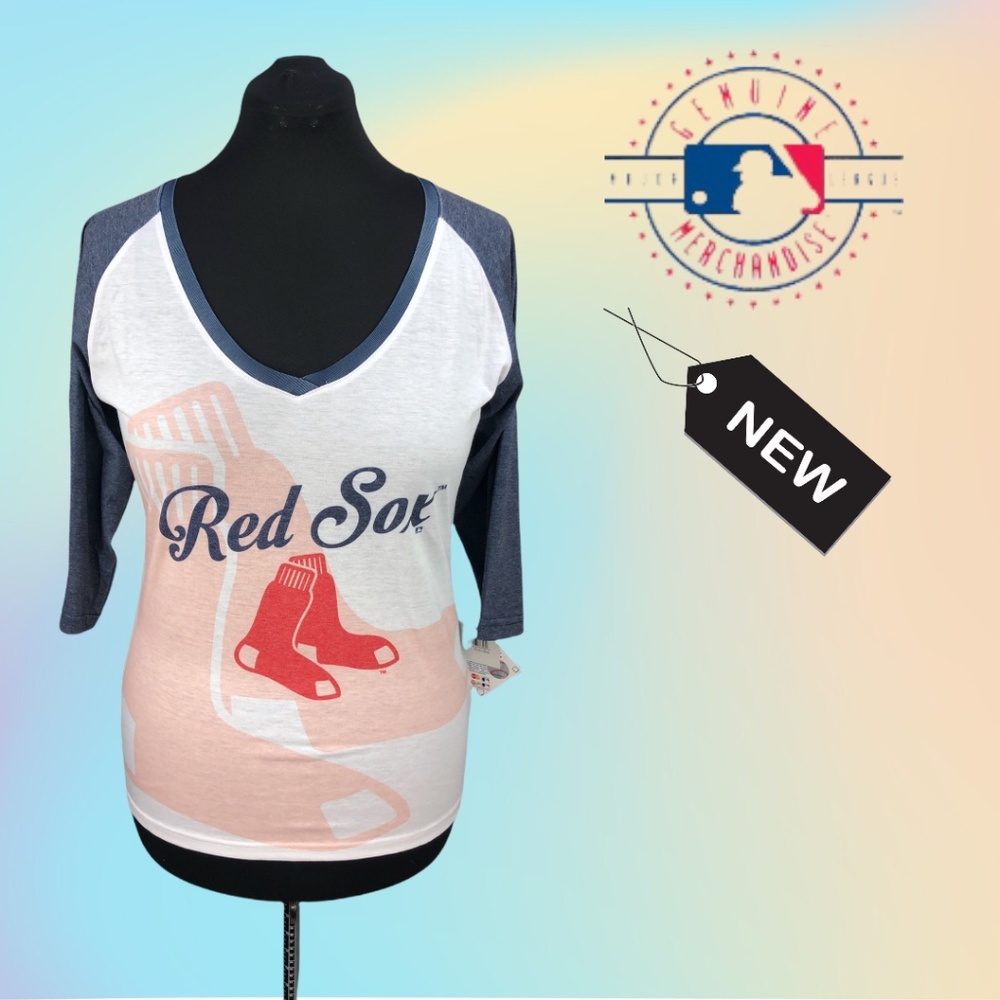 NWT 3/4 Sleeve V neck Boston Red Sox Tee MLB Genuine Merchandise Size XL